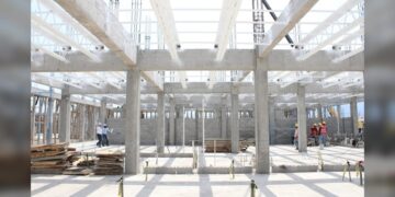 Vigilan trato digno en centro para familias migrantes de Victoria