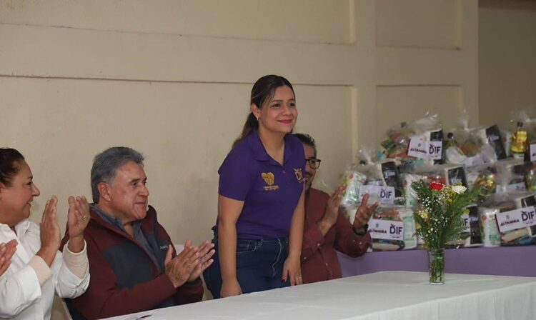 Benefician Gobierno Municipal y DIF Altamira a sector trabajador con despensas