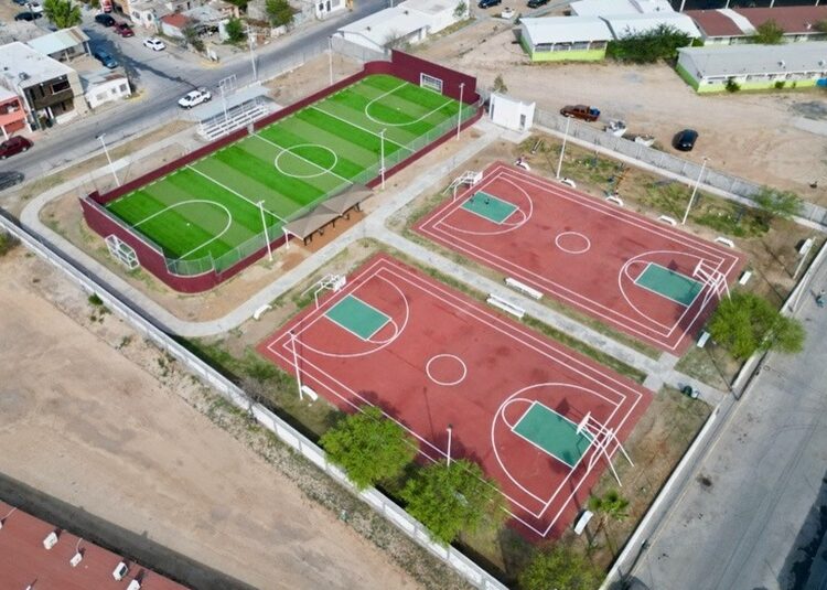 Carmen Lilia entrega obras de infraestructura deportiva en colonia Nueva Era
