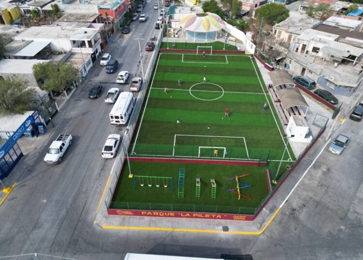 Carmen Lilia entrega obras de infraestructura deportiva en colonia Nueva Era