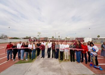 Carmen Lilia entrega obras de infraestructura deportiva en colonia Nueva Era