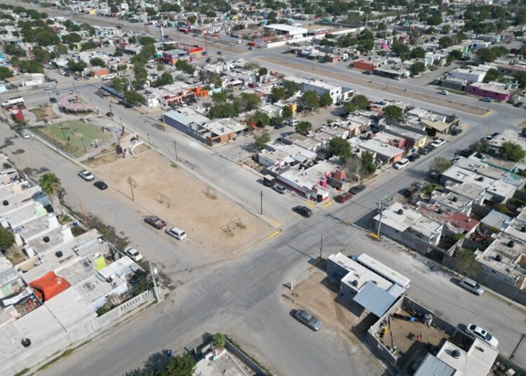Carmen Lilia entrega obras viales en Valles de Anáhuac