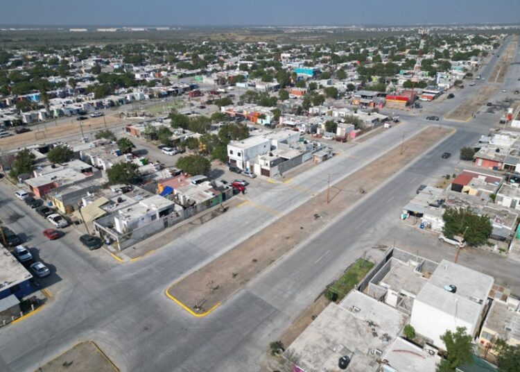 Carmen Lilia entrega obras viales en Valles de Anáhuac