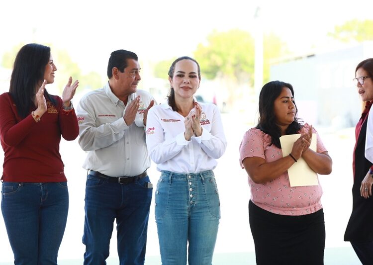 Carmen Lilia entrega obras viales en Valles de Anáhuac