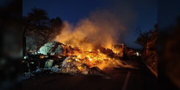 Choque de tráileres provocó incendio en la carretera libre MTY-NLD