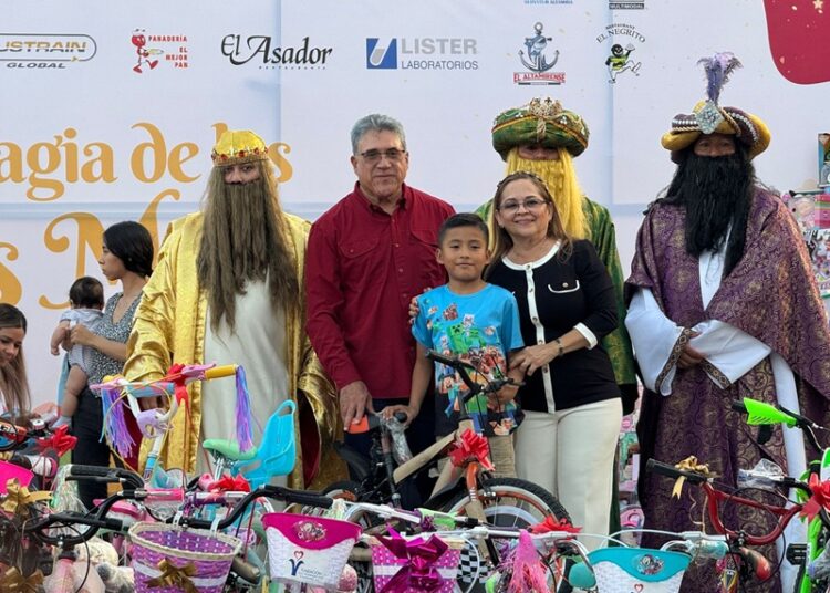 Celebran Gobierno de Altamira y DIF Municipal a niñas y niños por el ‘Día de Reyes’