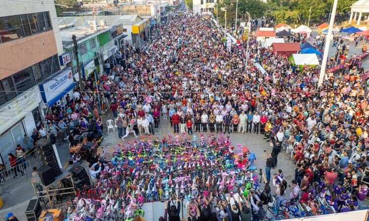 Celebran Gobierno de Altamira y DIF Municipal a niñas y niños por el ‘Día de Reyes’