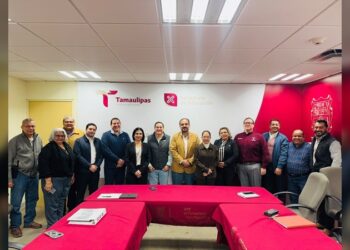 Vigilan trato digno en centro para familias migrantes de Victoria