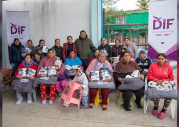 DIF Altamira lleva abrigo y esperanza a Río Tamiahua