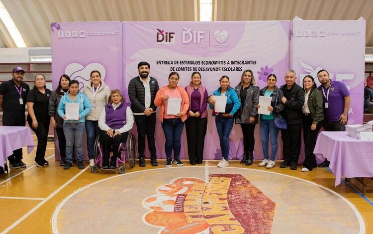 DIF Altamira reconoce el compromiso de padres de familia con la niñez