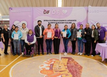 DIF Altamira reconoce el compromiso de padres de familia con la niñez
