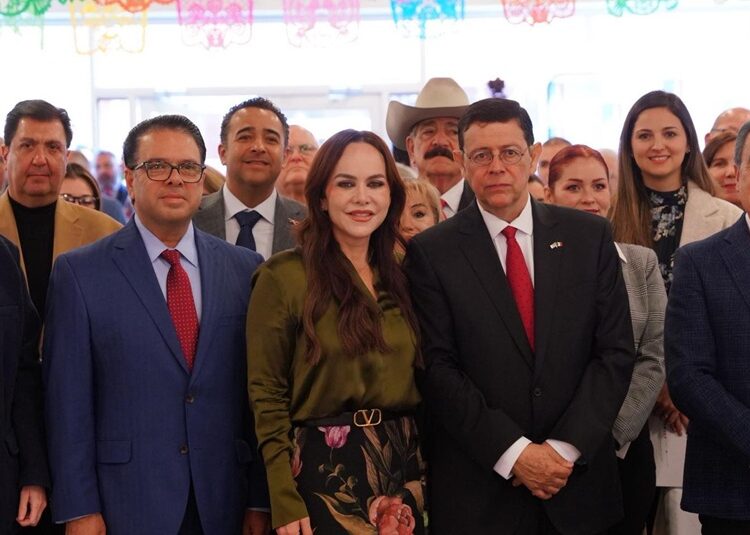 Destaca Carmen Lilia fortaleza binacional de los Dos Laredos