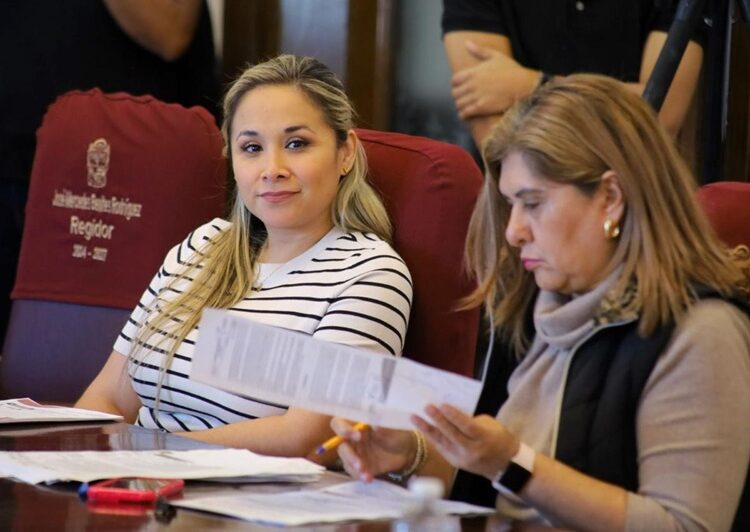 Entrega Cabildo reconocimiento a destacado deportista victorense