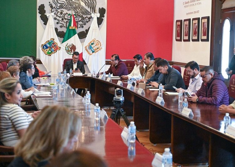 Entrega Cabildo reconocimiento a destacado deportista victorense