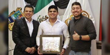 Entrega Cabildo reconocimiento a destacado deportista victorense