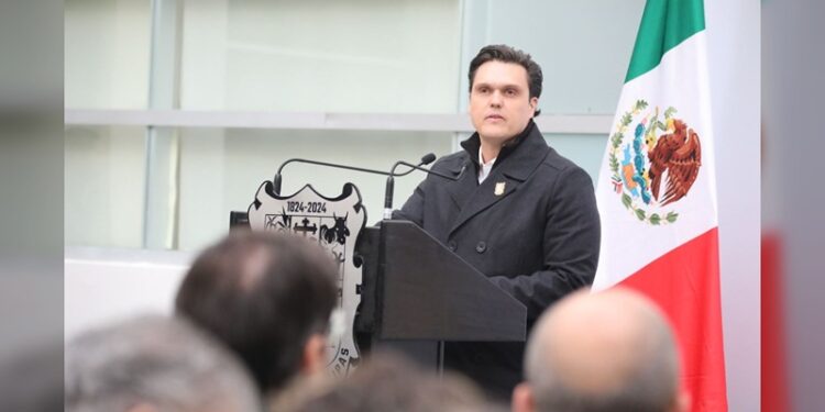 Exige líder del Congreso parar a adelantados rumbo a la sucesión estatal