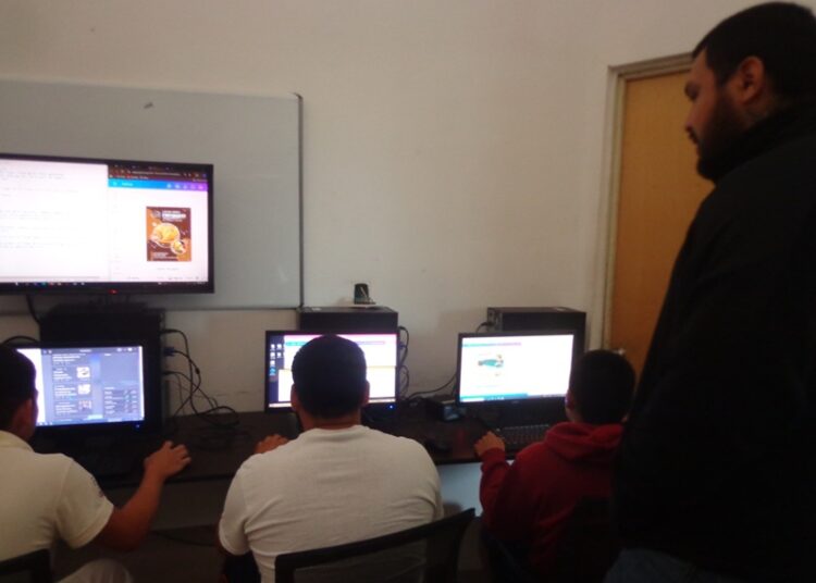 Forman ITACE y DEMA adolescentes como creadores de contenido digital