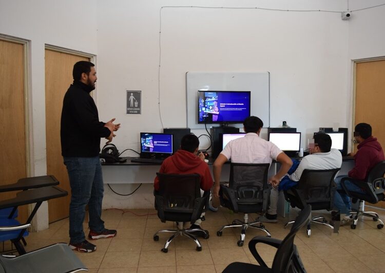 Forman ITACE y DEMA adolescentes como creadores de contenido digital