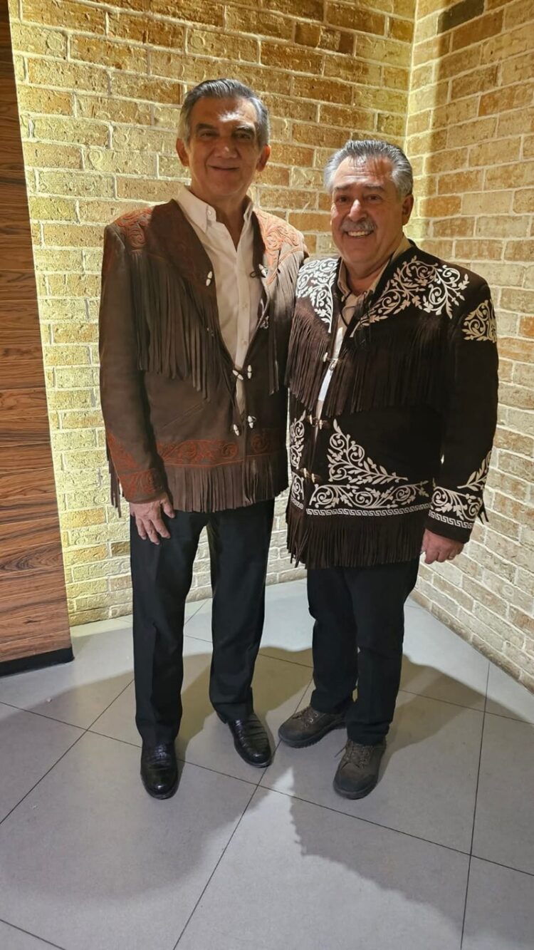 Levanta la mano Román Bock para la diputación federal 5º distrito