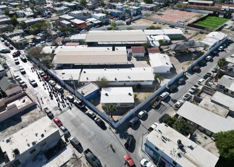 Gobierno de NLD fortalece la infraestructura educativa en la colonia Nueva Era