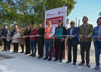 Inaugura Lalo Gattás calles de concreto hidráulico en la colonia Obrera