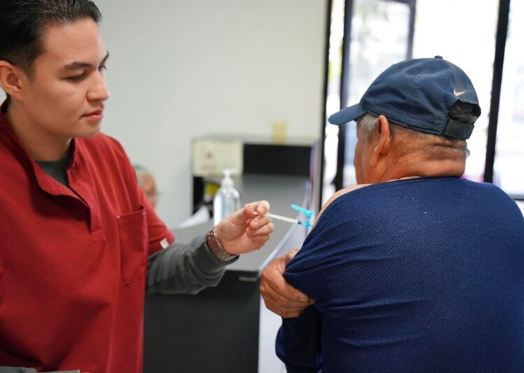 Inicia jornada de vacunación municipal contra COVID, Influenza y Neumococo