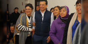 Invita Lalo Gattás a cumplir con el impuesto predial