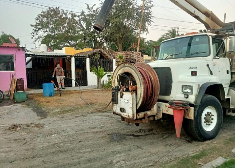 Mejora COMAPA Altamira servicios de agua y drenaje en colonia Felipe Carrillo Puerto