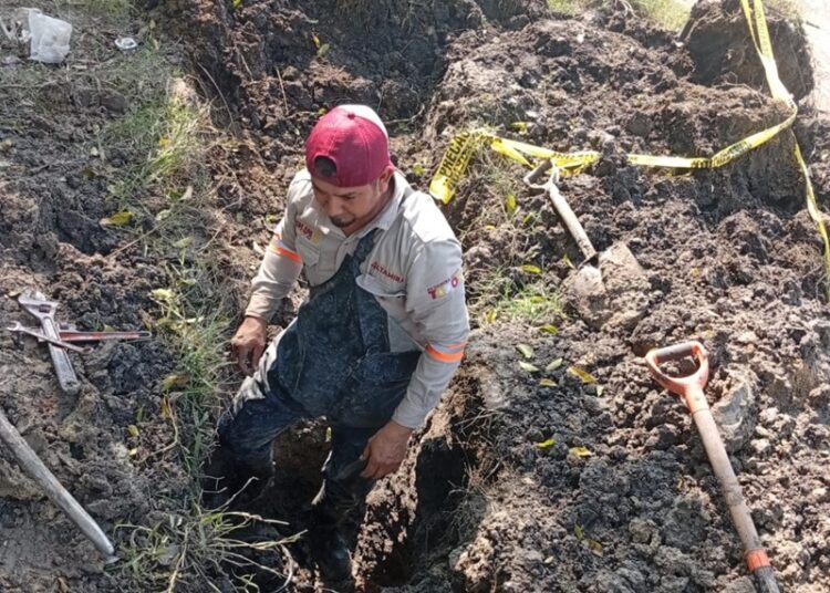 Mejora COMAPA Altamira servicios de agua y drenaje en colonia Felipe Carrillo Puerto