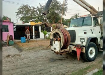 Mejora COMAPA Altamira servicios de agua y drenaje en colonia Felipe Carrillo Puerto