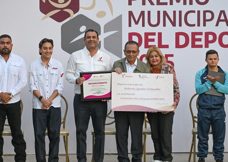 Premian a deportistas destacados de Victoria