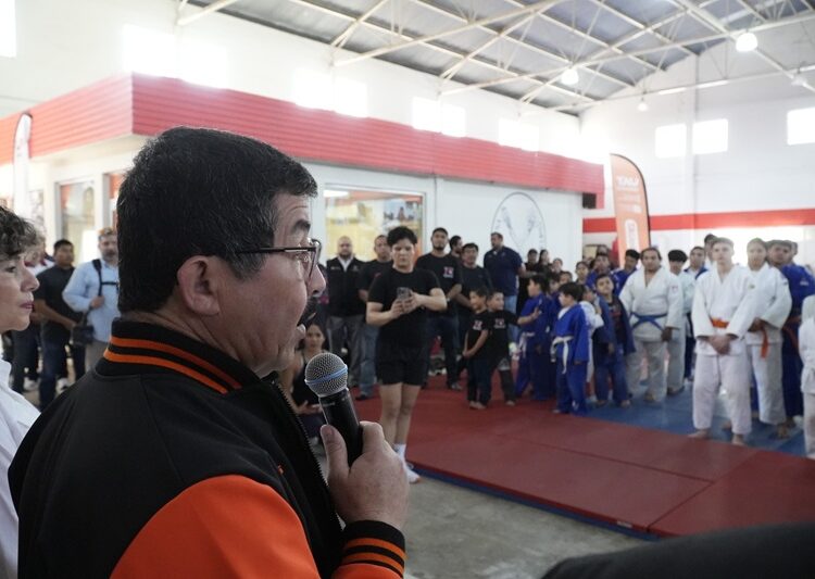 Recibe rector de la UAT reconocimiento de la Federación Mexicana de Judo