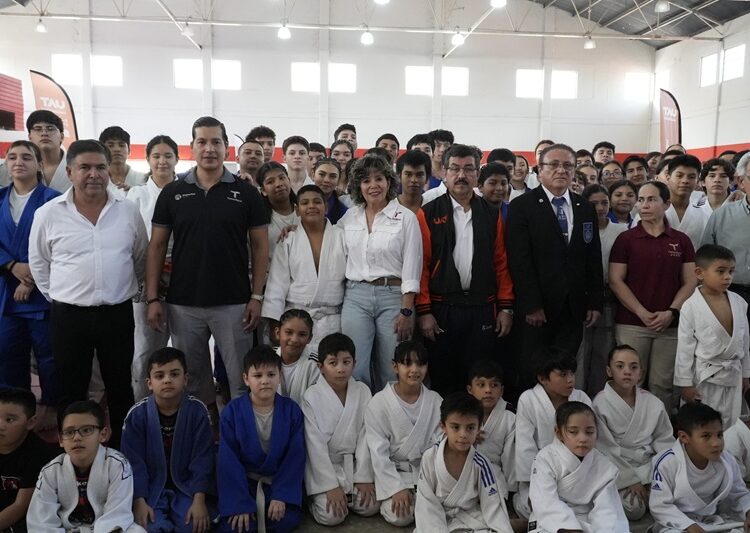 Recibe rector de la UAT reconocimiento de la Federación Mexicana de Judo