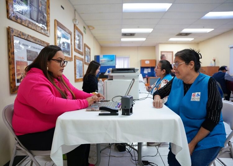 Servicios de salud y trámites municipales llegan directamente a trabajadores de Baker Springfield