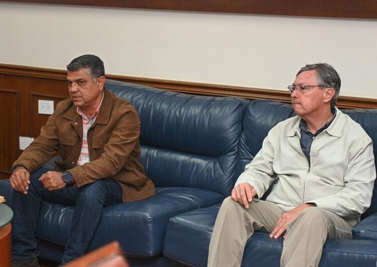 Sostiene Lalo Gattás reunión con secretarios para retomar plan de atención y obra pública