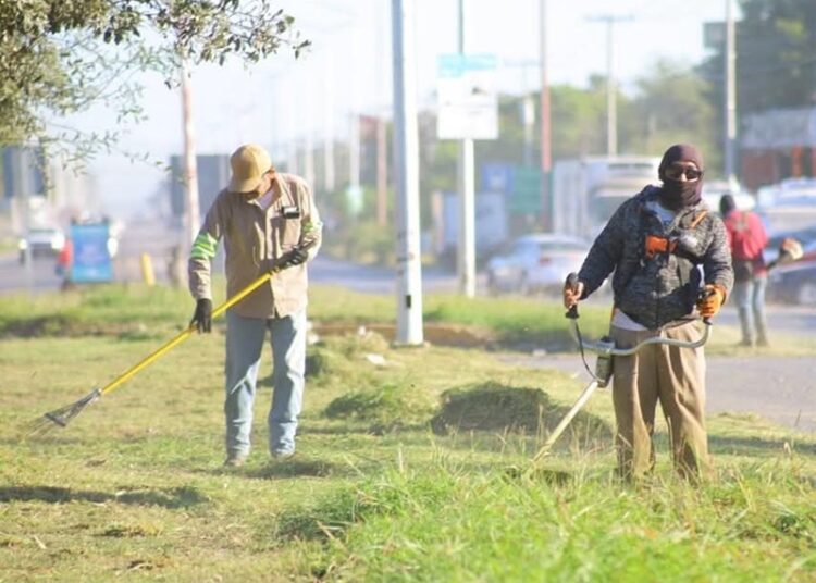 Supervisa Lalo Gattás cuidado de entorno urbano de la Capital