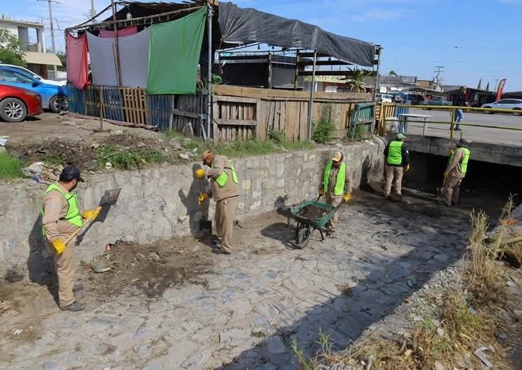 Supervisa Lalo Gattás cuidado de entorno urbano de la Capital