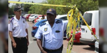 ¡Tiroteo fuera de un tribunal de Sudáfrica!