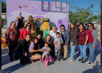 Traslada DIF Altamira ilusión de los Reyes Magos a Río Tamiahua