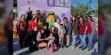 Traslada DIF Altamira ilusión de los Reyes Magos a Río Tamiahua