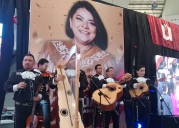 “No estás sola”: URSULA muestra músculo