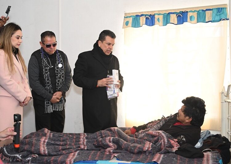 Visitan Lucy y Lalo albergue del CEDIF 1