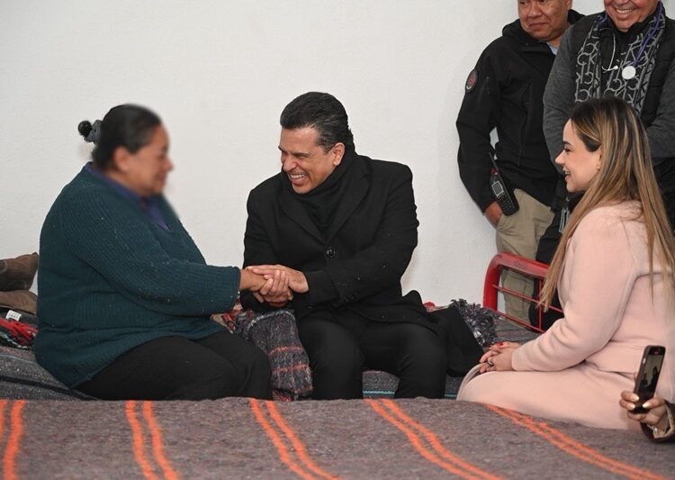 Visitan Lucy y Lalo albergue del CEDIF 1