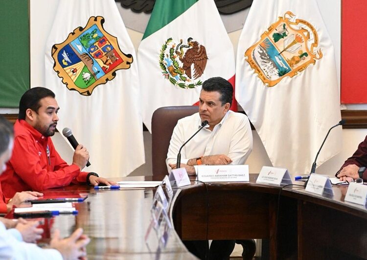 Acerca Municipio trámites administrativos a trabajadores del IMSS