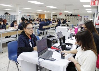 Acerca NLD servicios municipales a trabajadores de Robertshaw con “Brigada en tu Empresa”