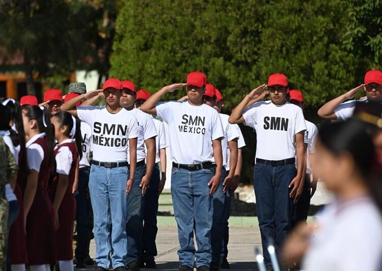 Asiste alcalde Eduardo Gattás a ceremonia del ‘Día de la Bandera’ en el 77 Batallón