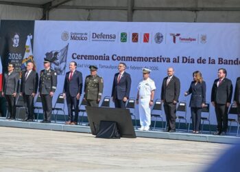 Asiste alcalde Eduardo Gattás a ceremonia del ‘Día de la Bandera’ en el 77 Batallón