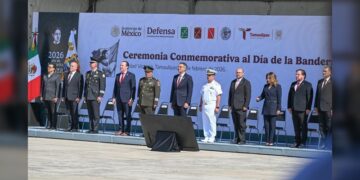 Asiste alcalde Eduardo Gattás a ceremonia del ‘Día de la Bandera’ en el 77 Batallón