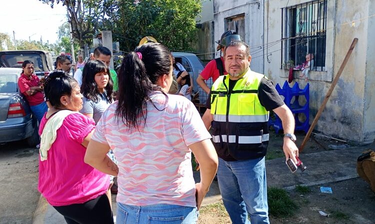Atiende Bomberos de Altamira emergencia de incendio en vivienda abandonada