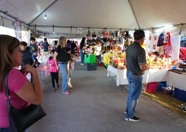 ‘Bazar de San Valentín’ Del Gobierno de NLD reúne a familias y fortalece el comercio local